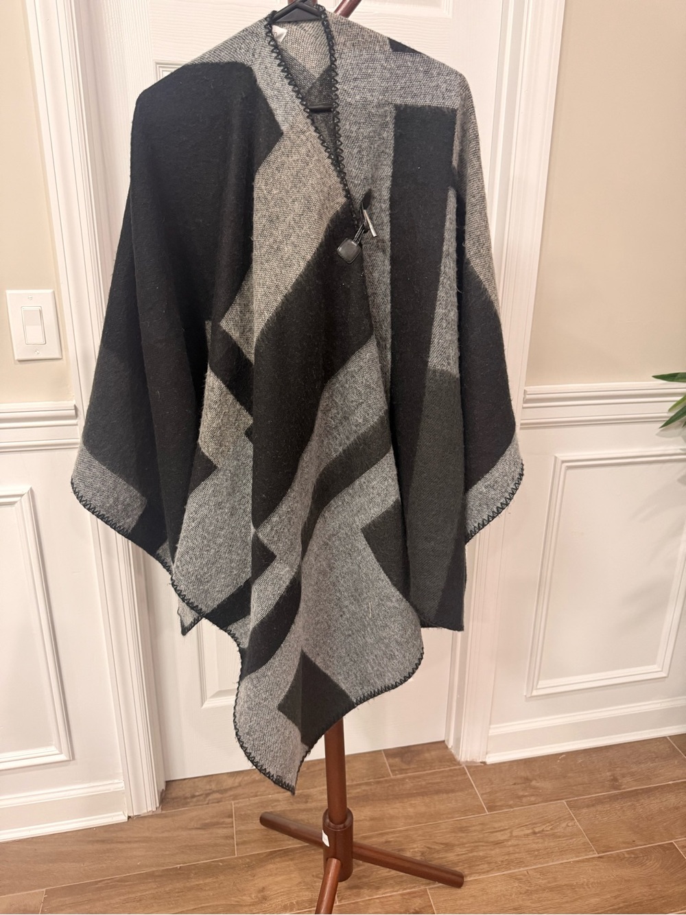 Calvin Klein Black & Gray Geometric Wrap Poncho